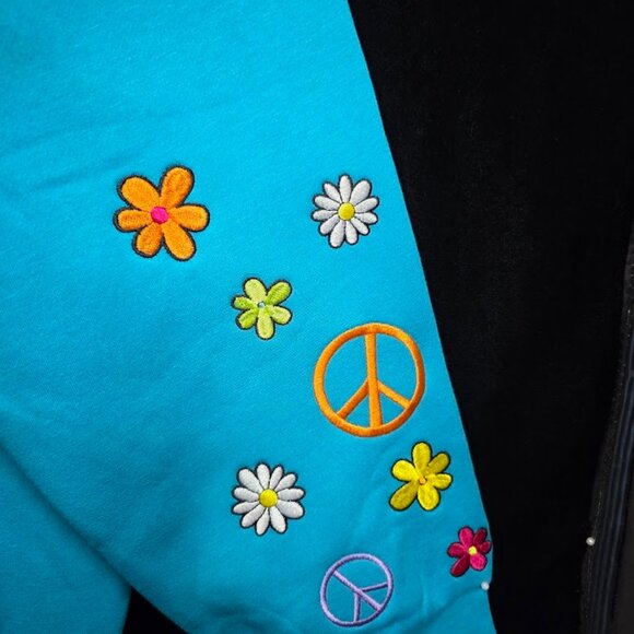 NWOT Scooby-Doo! Mystery Gang Embroidered Crewneck - BoxLunch Exclusive XL & 2XL - Picture 11 of 16